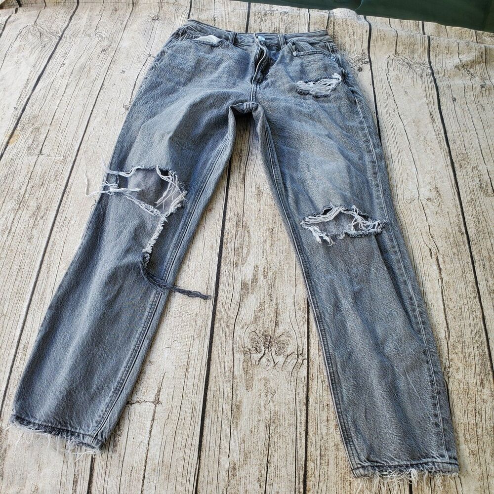 American Eagle Mom Jean Destroyed Jeans Size 6